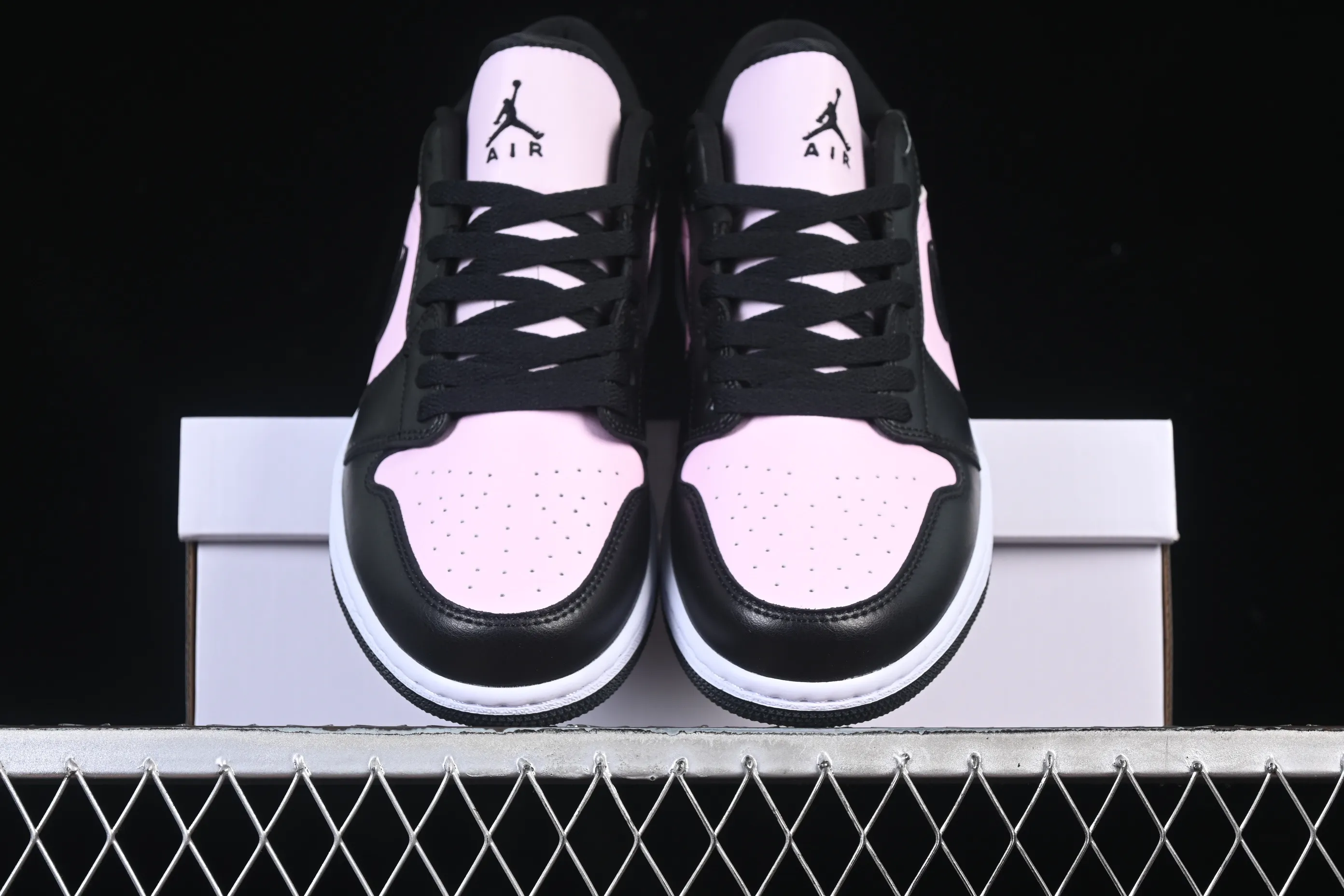 All categories Air Jordan Jordan series basketball shoes Air Jordan 1 Low Air Jordan 1 Low AJ1 Joe 1 black powder low-top cultural casual sneakers IO3394-663